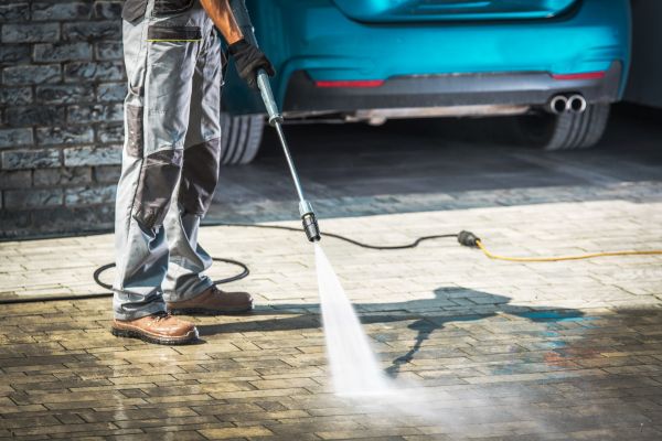 Driveway Pressure Washing in Round Rock