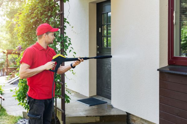 Building Exterior Cleaning in Round Rock