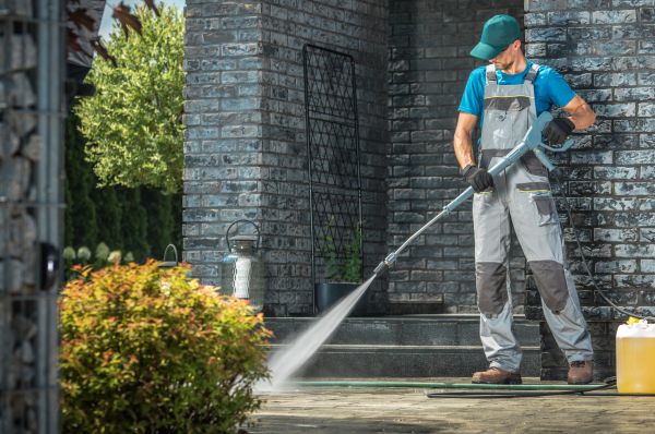 Outside House Cleaning in Round Rock