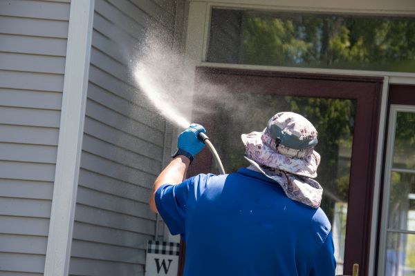 Siding Pressure Washing in Round Rock